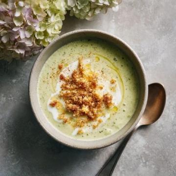 白菜豆腐三鮮湯：簡單營養，全家適宜的養生佳品