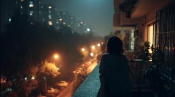 夜幕下的合興路:告別舊居后的溫暖回憶與新發現