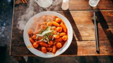 從地方小吃到現(xiàn)代料理，辣炒貢菜如何征服味蕾？貢菜