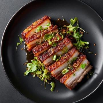 梅菜扣肉秘籍：家常美味制作指南，蒸出幸福滋味！