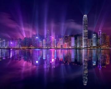 維港游船指南：窮游香港必體驗，欣賞幻彩詠香江燈光秀！
