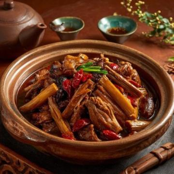 西雙版納景洪美食攻略：人均20元享地道酸辣美味