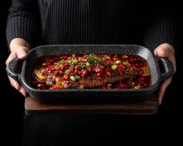 湘菜名廚來蓉挑戰川菜霸主，辣椒炒肉決戰川渝美食之爭！