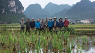 騎過山海十八彎，這群少年的畢業禮刷屏了