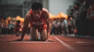美食博主水上賽道挑戰(zhàn)味蕾極限