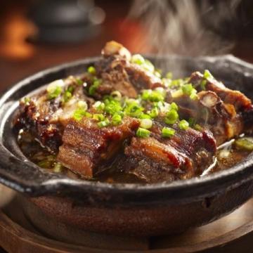 家常鹵豬蹄食譜：美味不虛傳的餐桌佳肴制作教程