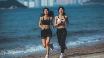提前預(yù)習(xí)雙人海邊拍照姿勢！平潭海邊超全姿勢合集