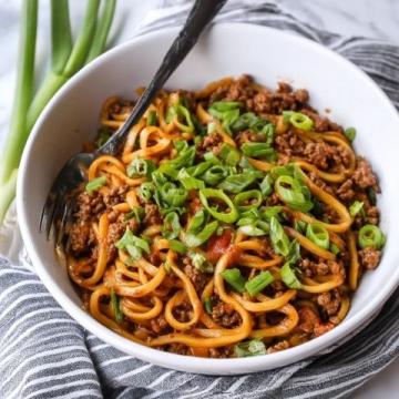 新疆過油肉拌面真美味