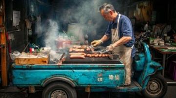 南寧夜市:排隊(duì)1小時(shí)也要嘗的街頭美食盛宴,100元扶墻走的味覺(jué)狂歡!