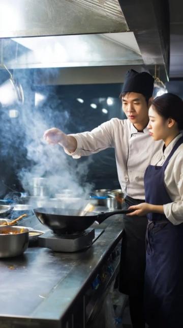 五星酒店后廚偷師!主廚說(shuō)這是他月薪3萬(wàn)的秘訣,家庭版做法超簡(jiǎn)單