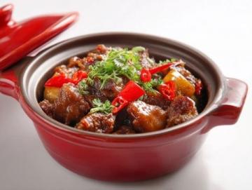 家庭聚餐首選：簡單美味的香菇蒸滑雞做法