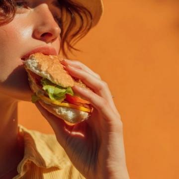 網紅美食真面目竟然如此殘酷，別再上當了