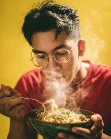 一碗熱湯面,濃縮了半生摯愛的味道