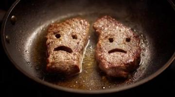 英國老鐵近來揭開了美食界的內幕牛排全熟乃是勞動人民的根本所在！