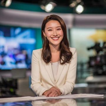 未來幾年里上海頻道將由趙琦鑫與佘雅靜兩大美女主播挑大梁
