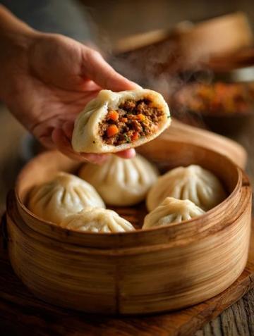 探尋廣州美食:蔡瀾點(diǎn)心帶你領(lǐng)略港式風(fēng)味