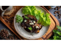 **潮汕風味｜蒜蓉五香排骨一口酥香，喚醒味蕾的極致盛宴**