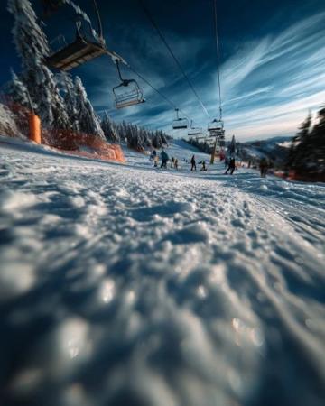 金佛山雪場開放,暢享滑雪樂趣,冬日旅游勝地不容錯過!