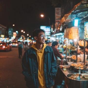 夜市的升級(jí):東莞夜經(jīng)濟(jì)的熱鬧與矛盾
