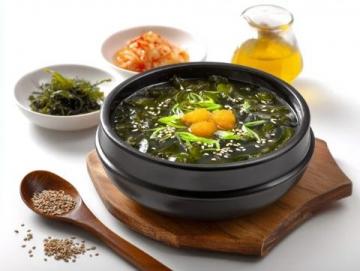 秋季滋補養生必備:山藥燉雞湯的做法與營養解析