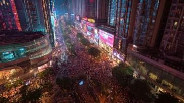 暴擊出圈！云海廣場直達地鐵，千人打卡地標，粵菜館子超推薦！