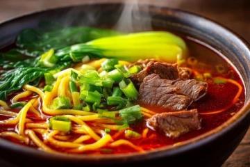 保定必嘗面食推薦:羊雜面、鐵鍋燜面與熱干面