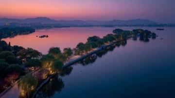 探索蘇州金雞湖畔的璀璨之夜:東方之門美食之旅