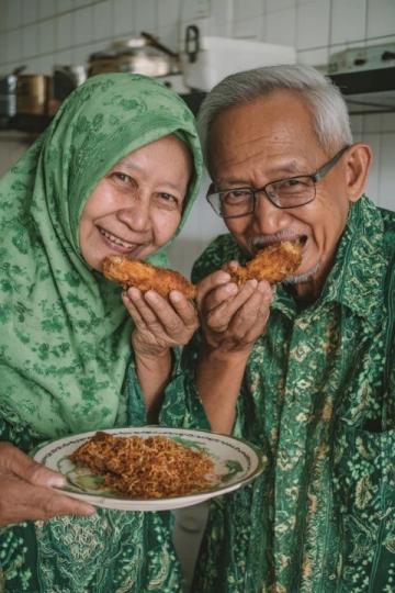 70歲老人深情做飯 美味讓人感動