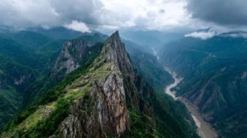 云南七日行:味蕾與美景交織的夢幻探險旅程