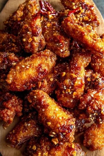 以下是一份簡單又美味的**可樂雞翅**菜譜，適合新手快速上手，味道甜咸適中