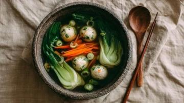 白菜豆腐三鮮湯：簡單營養(yǎng)，全家適宜的養(yǎng)生佳品