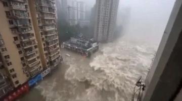 臺風貝碧嘉登陸上海三區！見證加裝電梯抗災表現及龍華素月餅品鑒