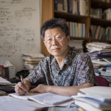 學歷雖淺,郭德綱卻能博古通今