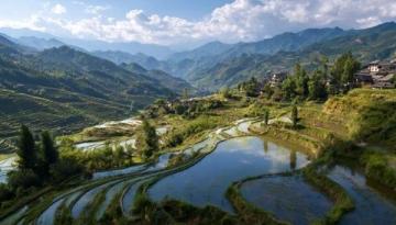 云南彌勒之旅:慢生活、美食探索與夢幻景區(qū)探秘