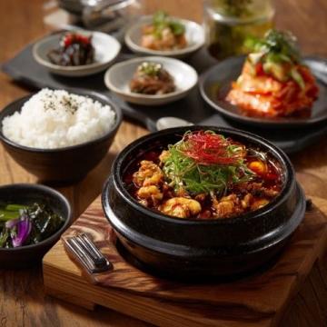 深圳GOGIYA韓國(guó)烤肉店:正宗韓味,特色小食無限享