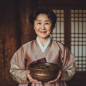 紅樓夢美食復刻師:32年還原56道經典菜肴吸引百萬網友關注