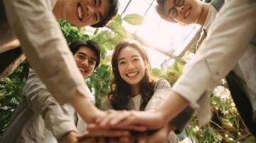 如何在上海定制一場難忘的室內年會與團隊建設活動？
