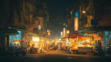 夜幕下的棗莊東湖夜市美景與美食共賞