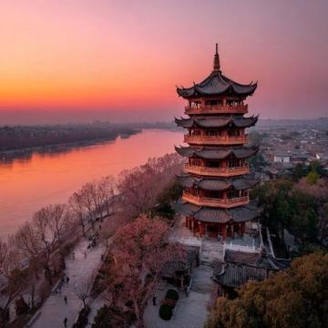 探索蘇州金雞湖畔的璀璨之夜:東方之門美食之旅