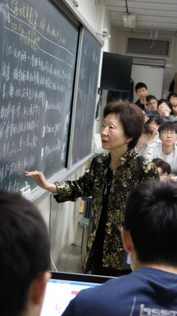 生命科學學院'三下鄉(xiāng)'團隊：青山街社區(qū)健康知識趣味宣講