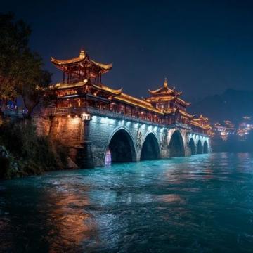 今天來(lái)分享一條超有文藝氣息的北京citywalk路線,午后從前門(mén)正陽(yáng)橋出發(fā)