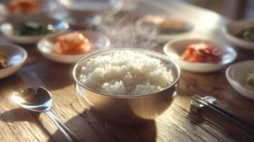 如果飯桌上只有熏拉絲、蒸雙臭和喜蛋，你能吃幾碗飯？
