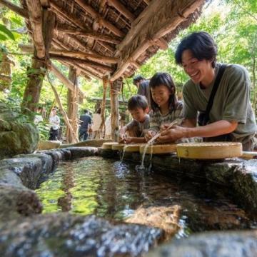 隱秘山水美食地，垂釣捕蝦享時光師傅70年代料理！