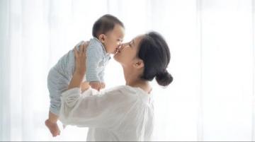 堅(jiān)韌母親創(chuàng)業(yè)之路:從零到成功的艱難歷程