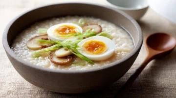 如果飯桌上只有熏拉絲、蒸雙臭和喜蛋，你能吃幾碗飯？