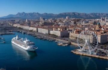 探索法國地中海明珠尼斯:藍色夢幻之旅