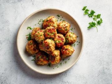 豬肉丸子是一個百搭的美食,能炸,能燉菜,能紅燒,能糖醋,還能做湯,平時做一些