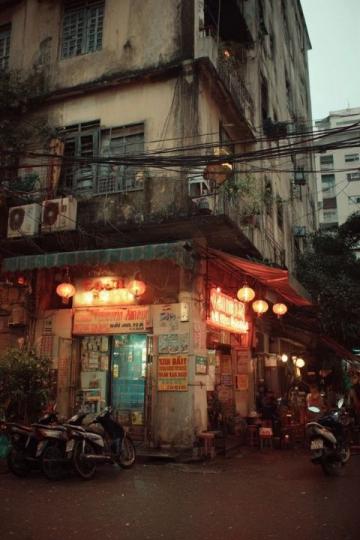 好久沒有來過南坪了,今天我們?nèi)コ蕴脱蛉怵^,這家開了20年的羊肉館