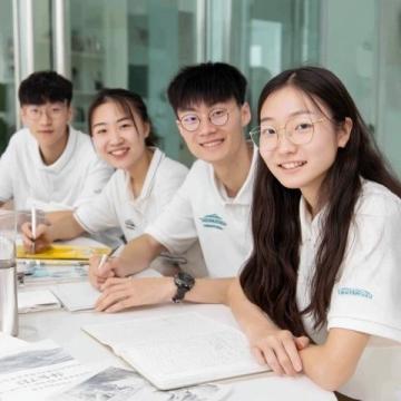 高鐵之旅：小黃人研學團趣味學習鐵路安全知識