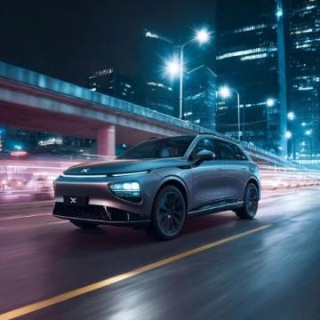 珠海華發(fā)世紀(jì)城新天地外賣(mài)電瓶車(chē)亂象頻現(xiàn) 商場(chǎng)管理亟待加強(qiáng)